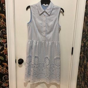 Sandra Darren light blue sleeveless dress with pockets. Size 10